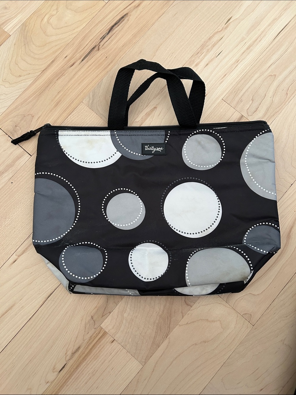thirty-one Black tote lunch bag with Gray and White Dot Pattern (cooler bag)